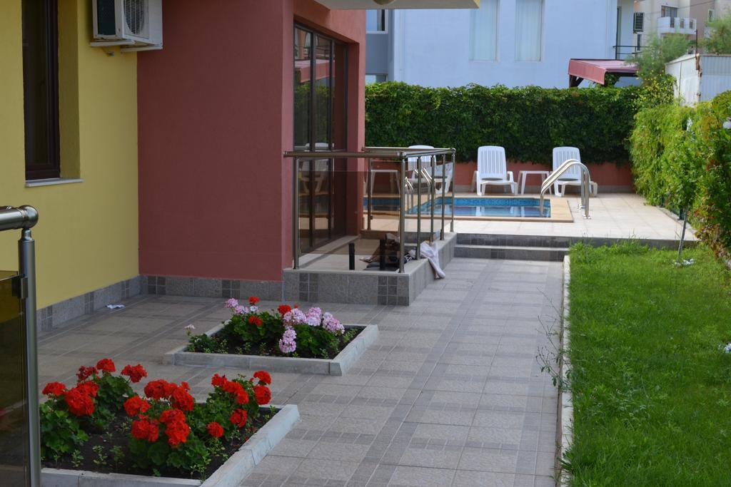 Apart Lev Ravda Bagian luar foto