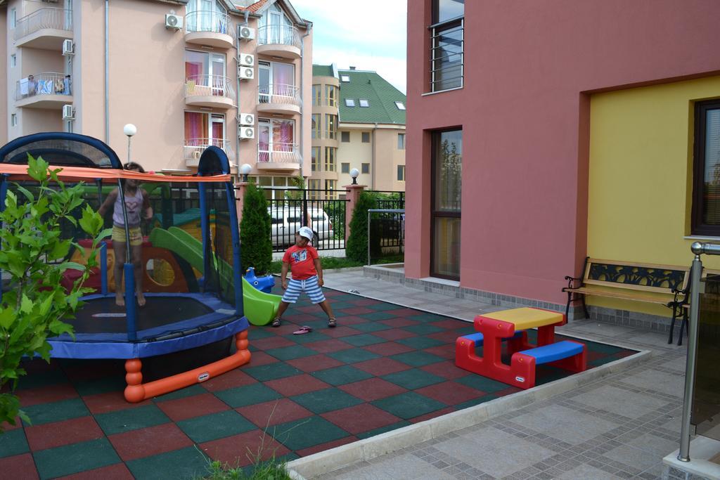 Apart Lev Ravda Bagian luar foto