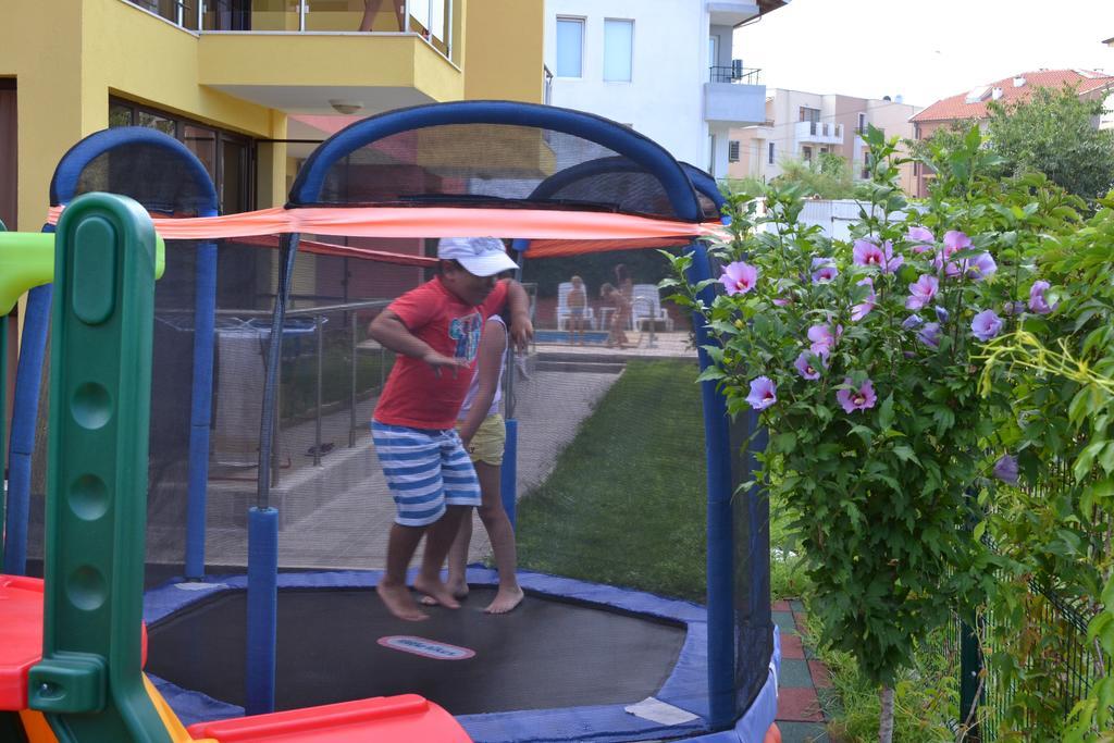 Apart Lev Ravda Bagian luar foto