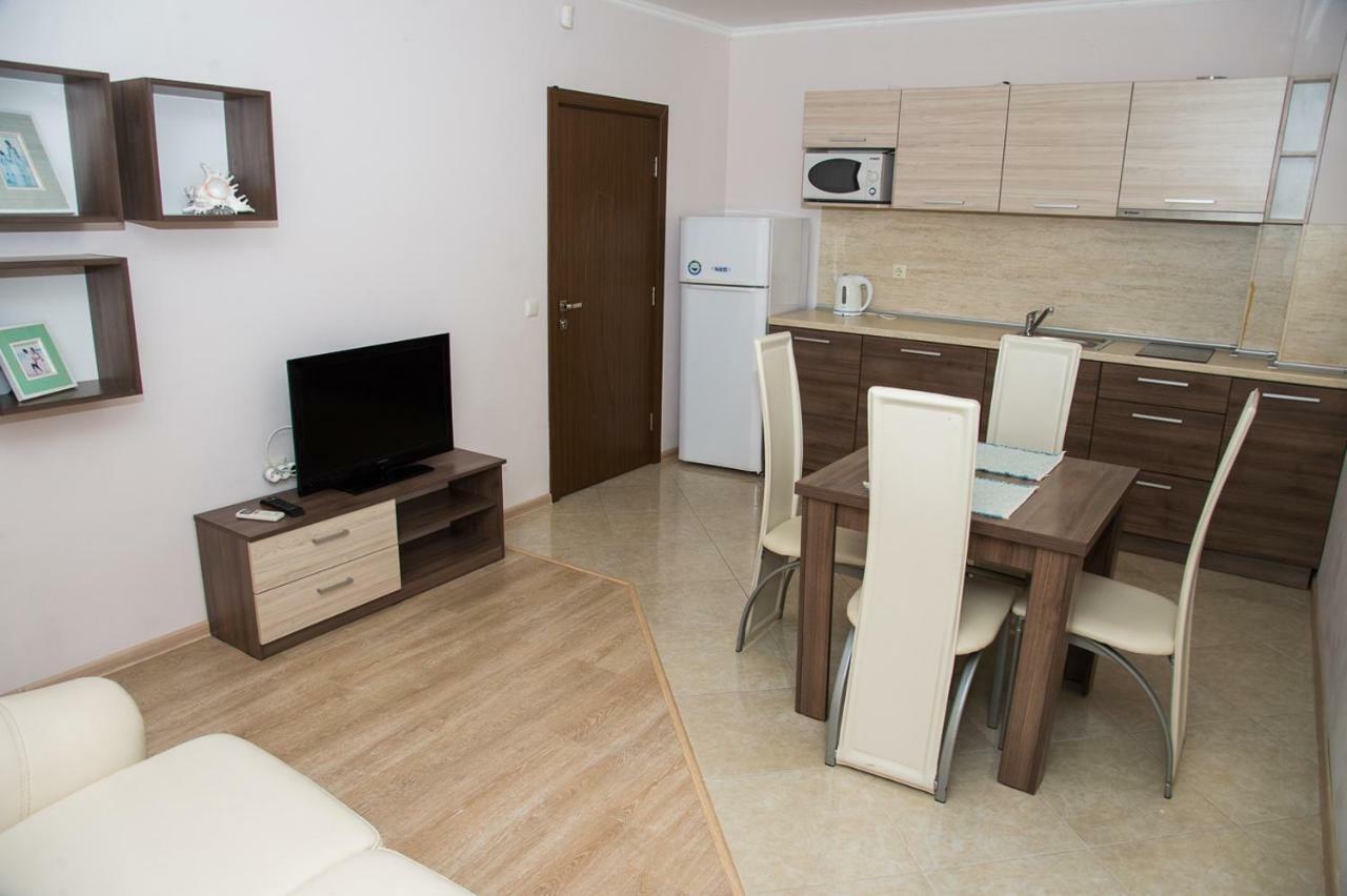 Apart Lev Ravda Bagian luar foto