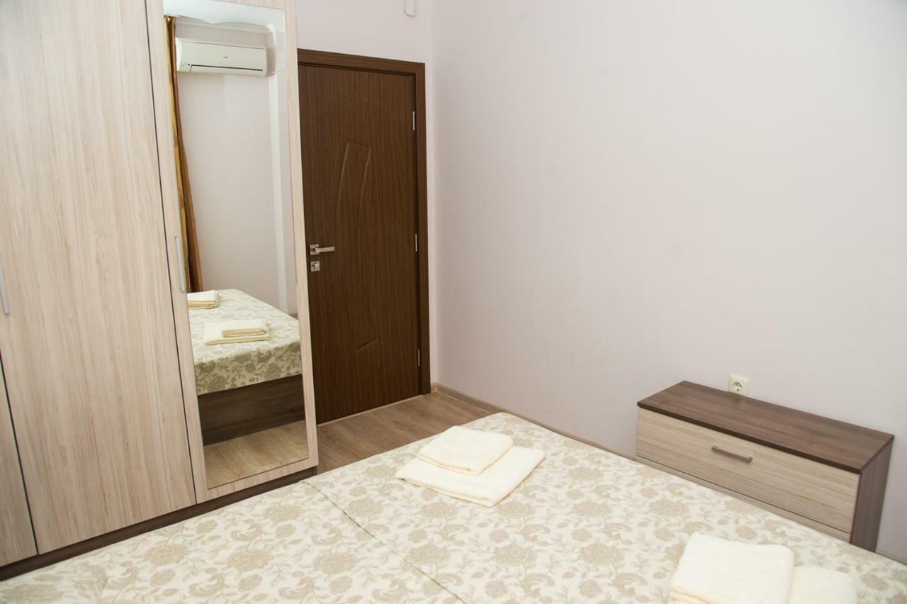 Apart Lev Ravda Bagian luar foto