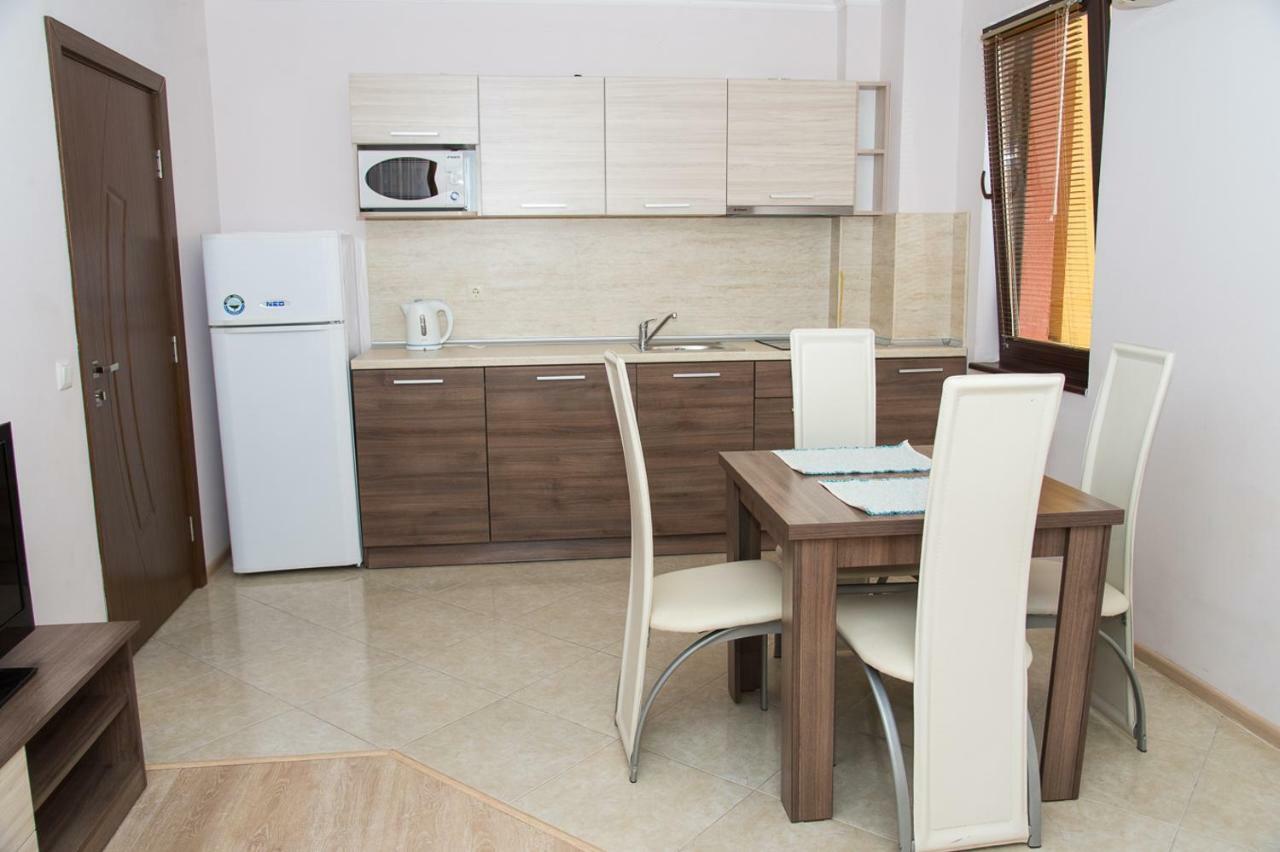 Apart Lev Ravda Bagian luar foto