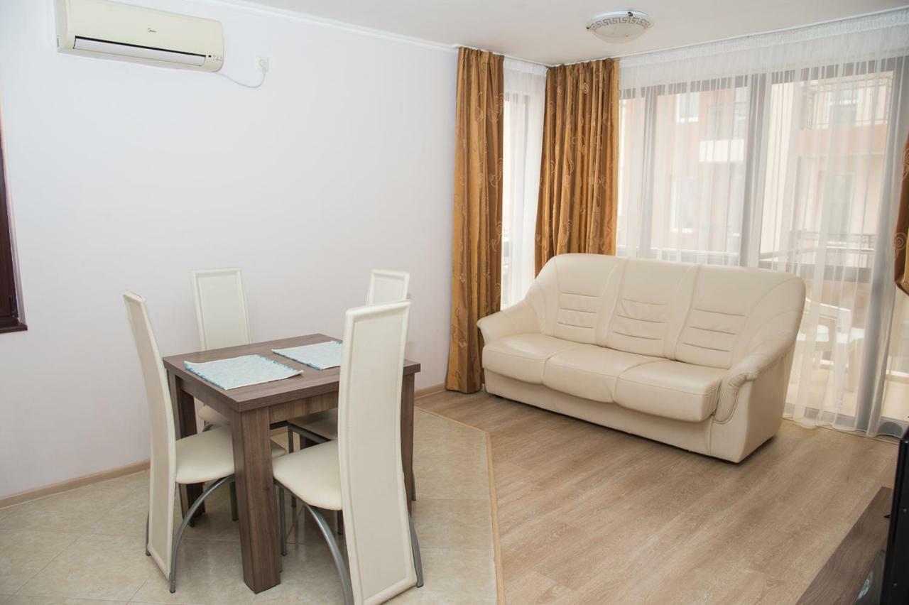 Apart Lev Ravda Bagian luar foto