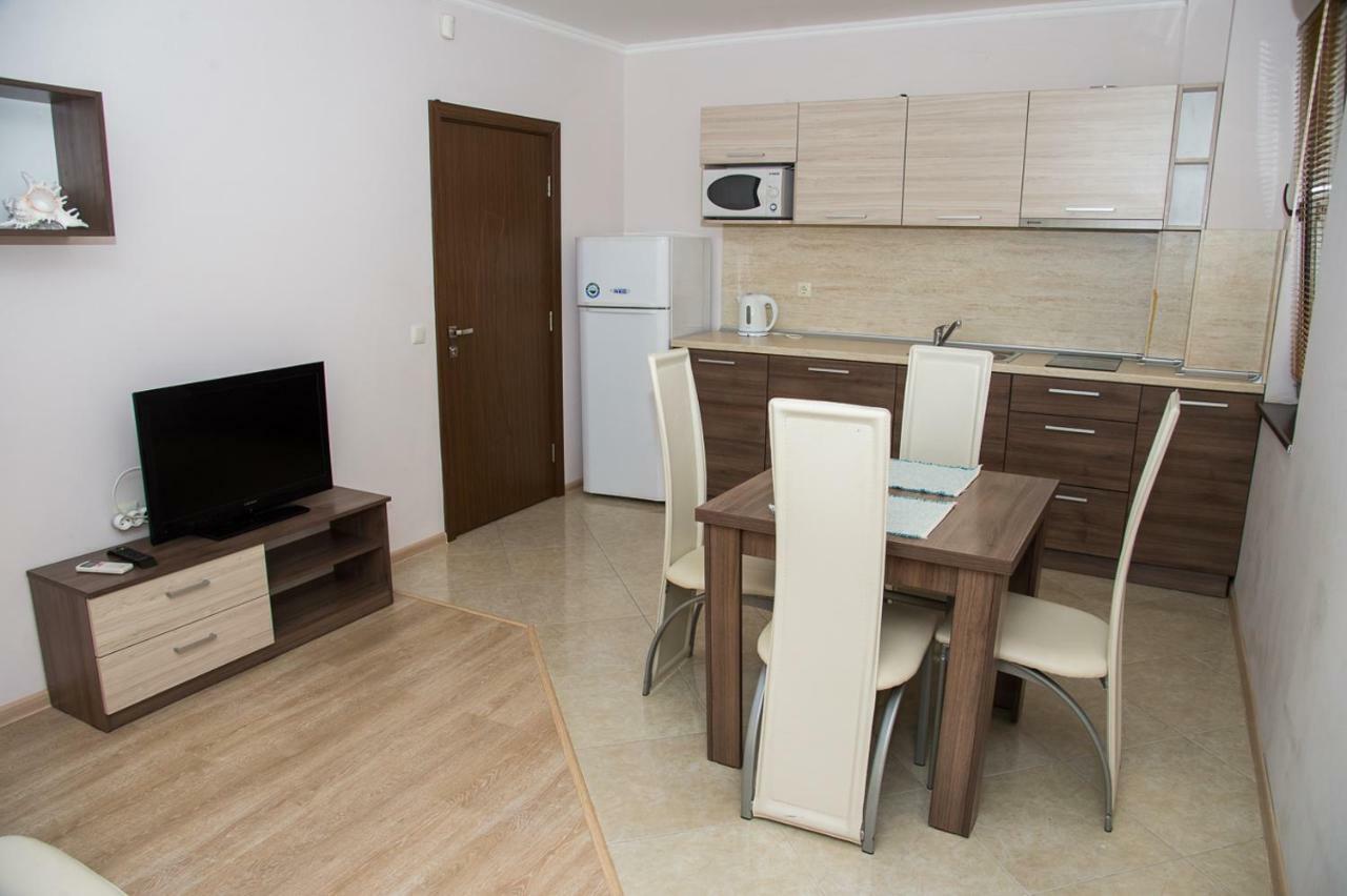 Apart Lev Ravda Bagian luar foto