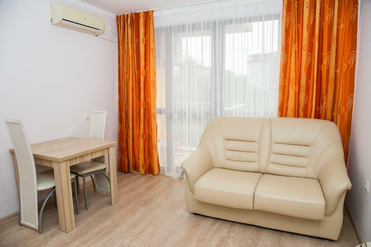 Apart Lev Ravda Bagian luar foto