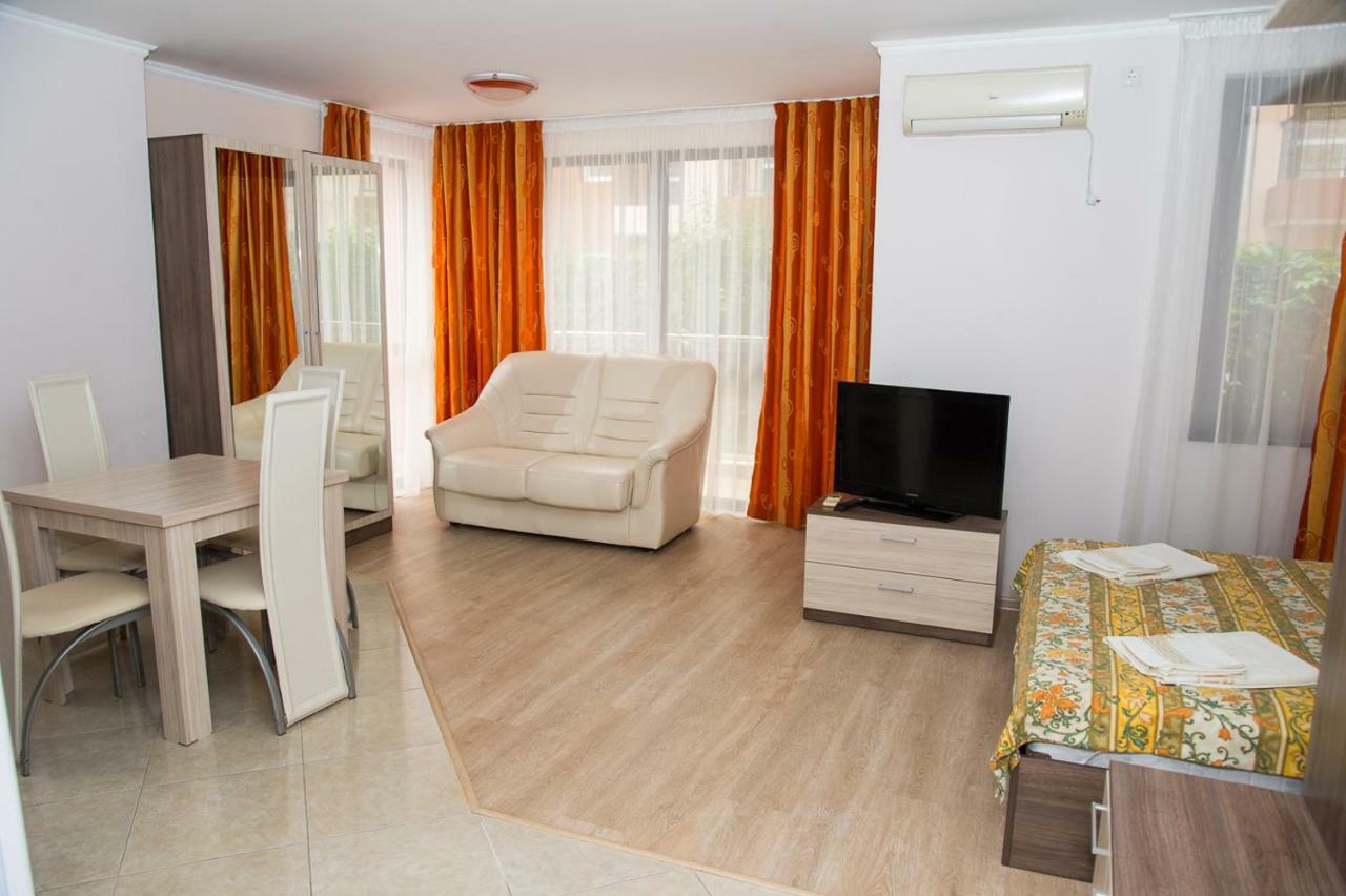 Apart Lev Ravda Bagian luar foto