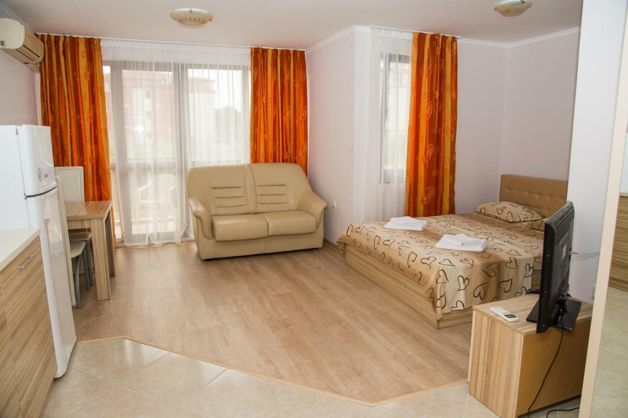 Apart Lev Ravda Bagian luar foto