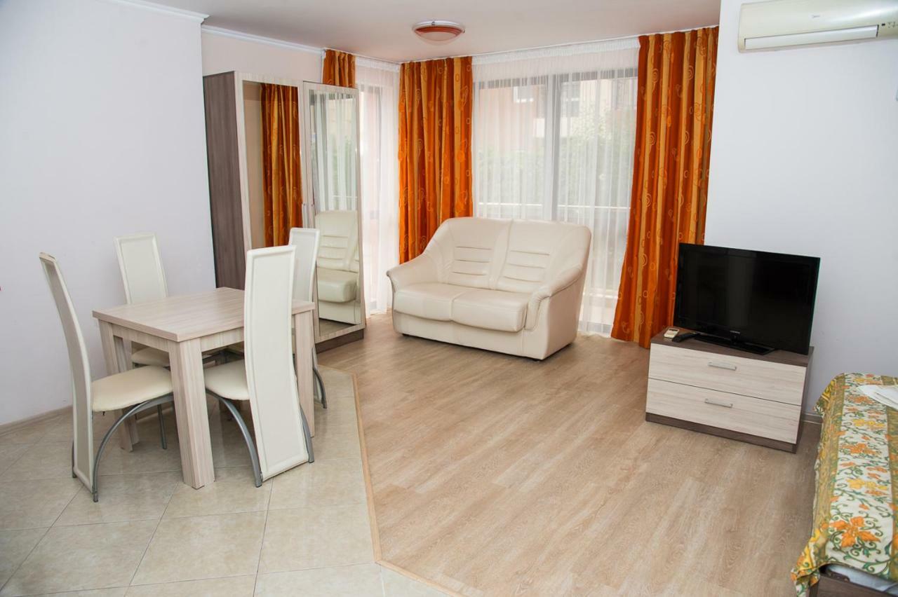 Apart Lev Ravda Bagian luar foto