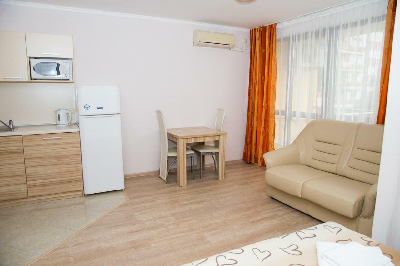 Apart Lev Ravda Bagian luar foto