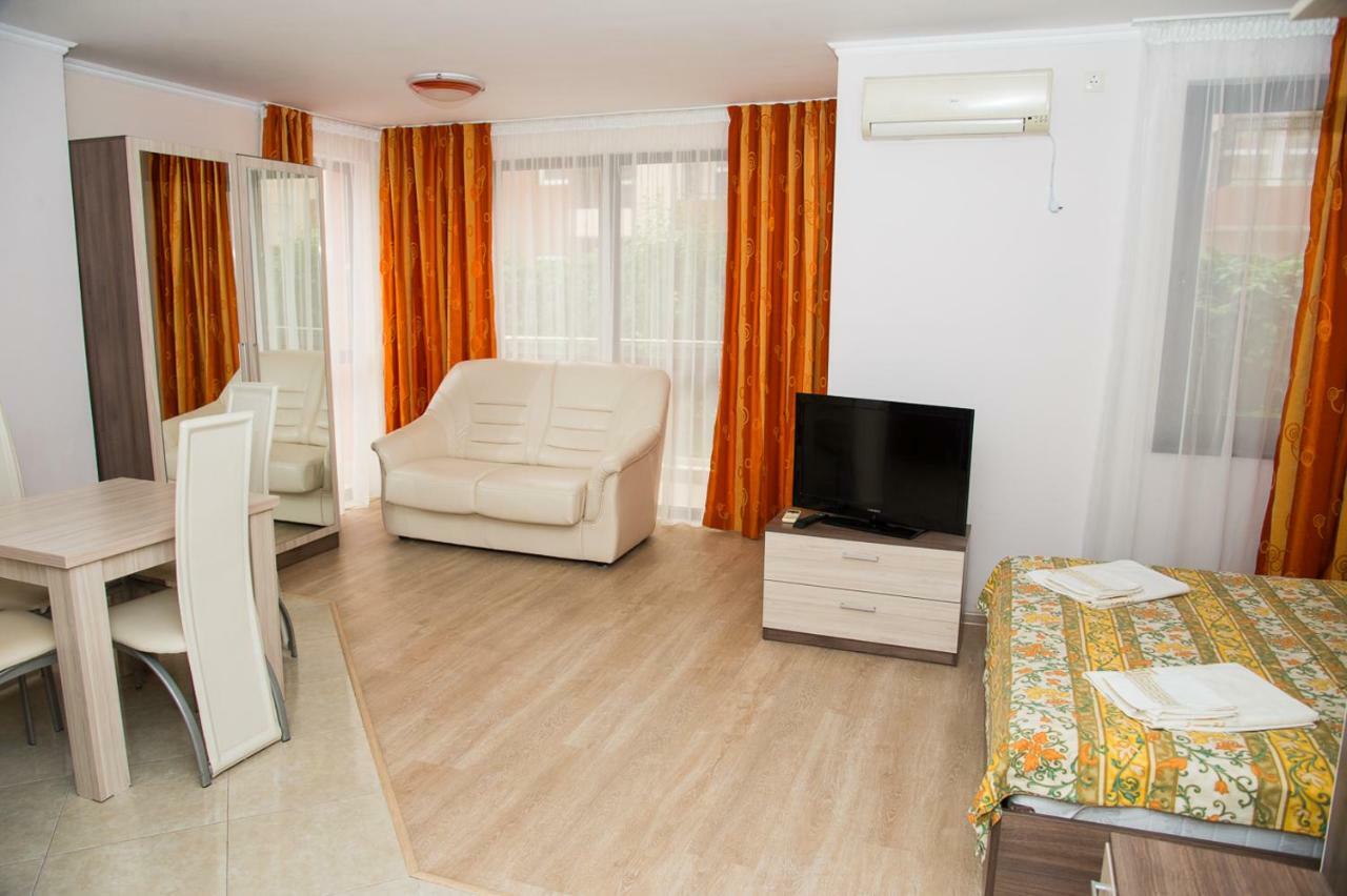 Apart Lev Ravda Bagian luar foto