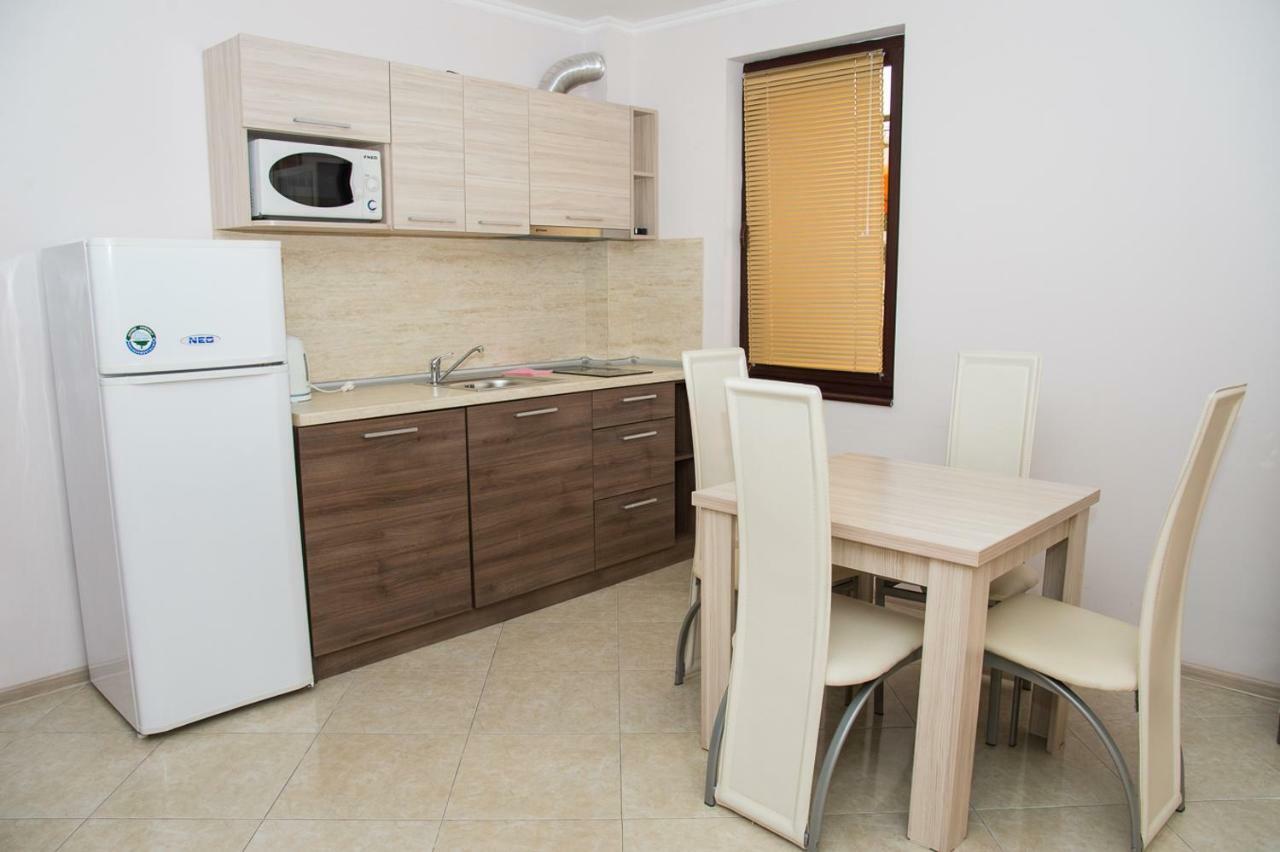 Apart Lev Ravda Bagian luar foto